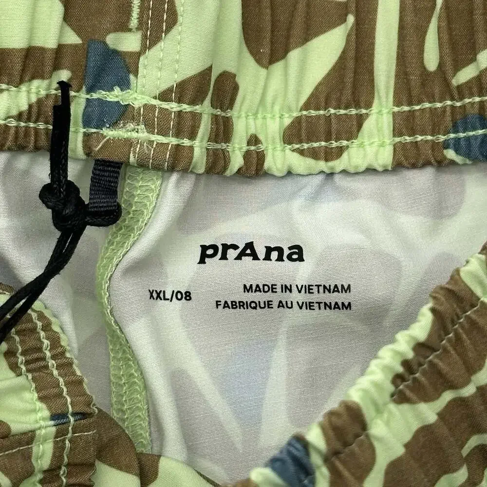 PrAna Metric E-Waist Board Shorts Size XXL Bio Mint Retro Bloom Swim Trunks NWT